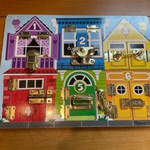 Melissa & Doug wooden clasp puzzle